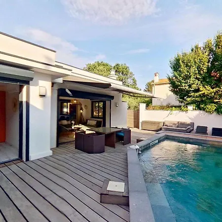 فيلة Suzond 8 Personnes Avec Pisicine Et Entierement Climatisee Fréjus
